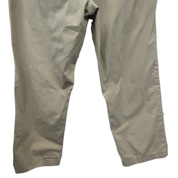 Lands' End Men's Traditional Fit Khaki Pants Sz 35 - Picture 3 of 11